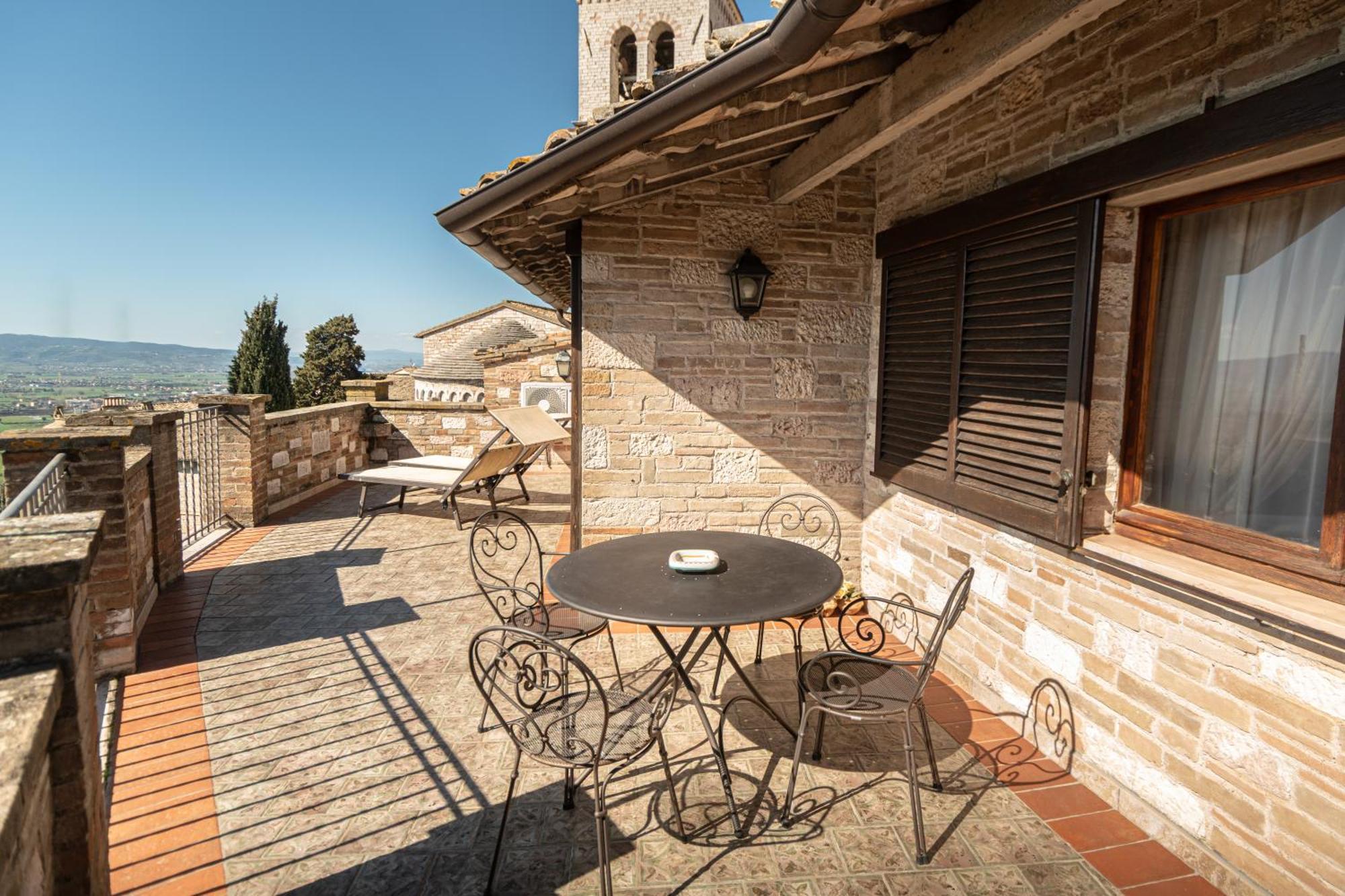 Апарт отель Residenza D'Epoca San Crispino Ассизи Экстерьер фото